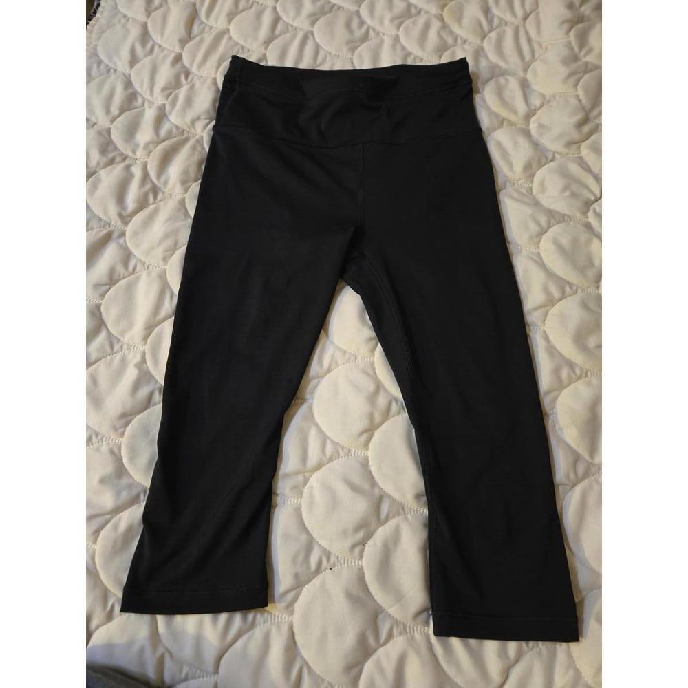 Athleta Accelerate Crop Women's Activewear Leggings Size Small Black